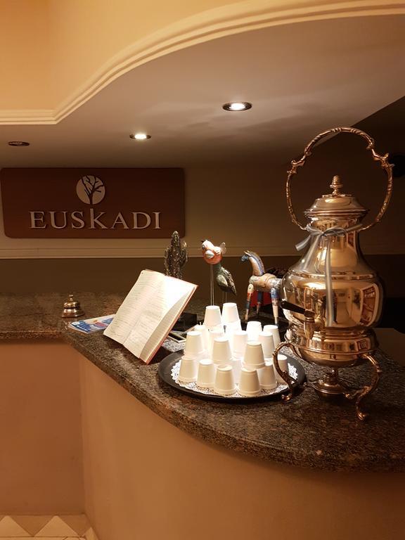 Euskadi Hotel ヘネラル・ピコ エクステリア 写真